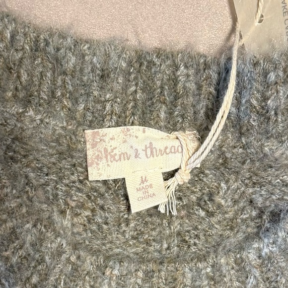 NWT Women's Gray Sweater Vest - Picture 3 of 7